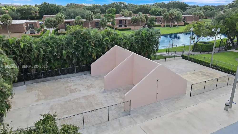 2404 24th Way West Palm Beach, FL 33407