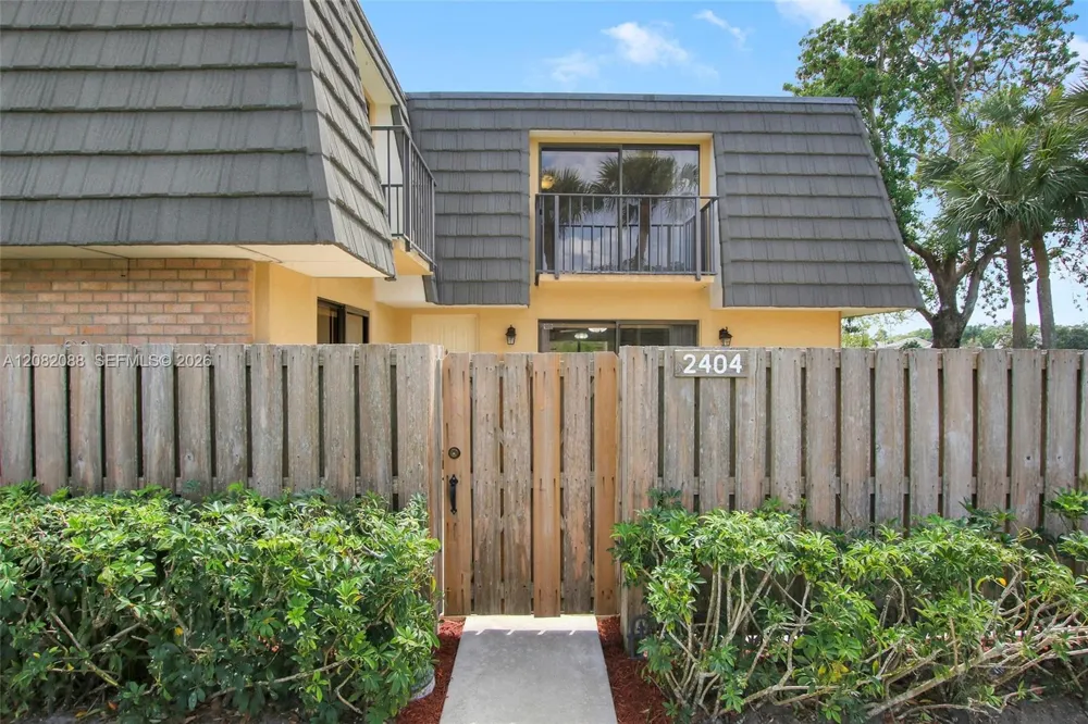 2404 24th Way West Palm Beach, FL 33407