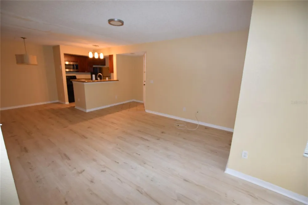 5120 CONROY ROAD #511 Orlando, FL 32811