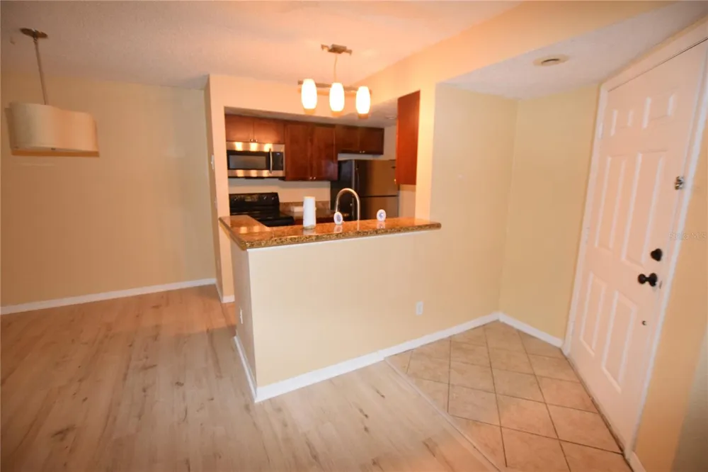 5120 CONROY ROAD #511 Orlando, FL 32811