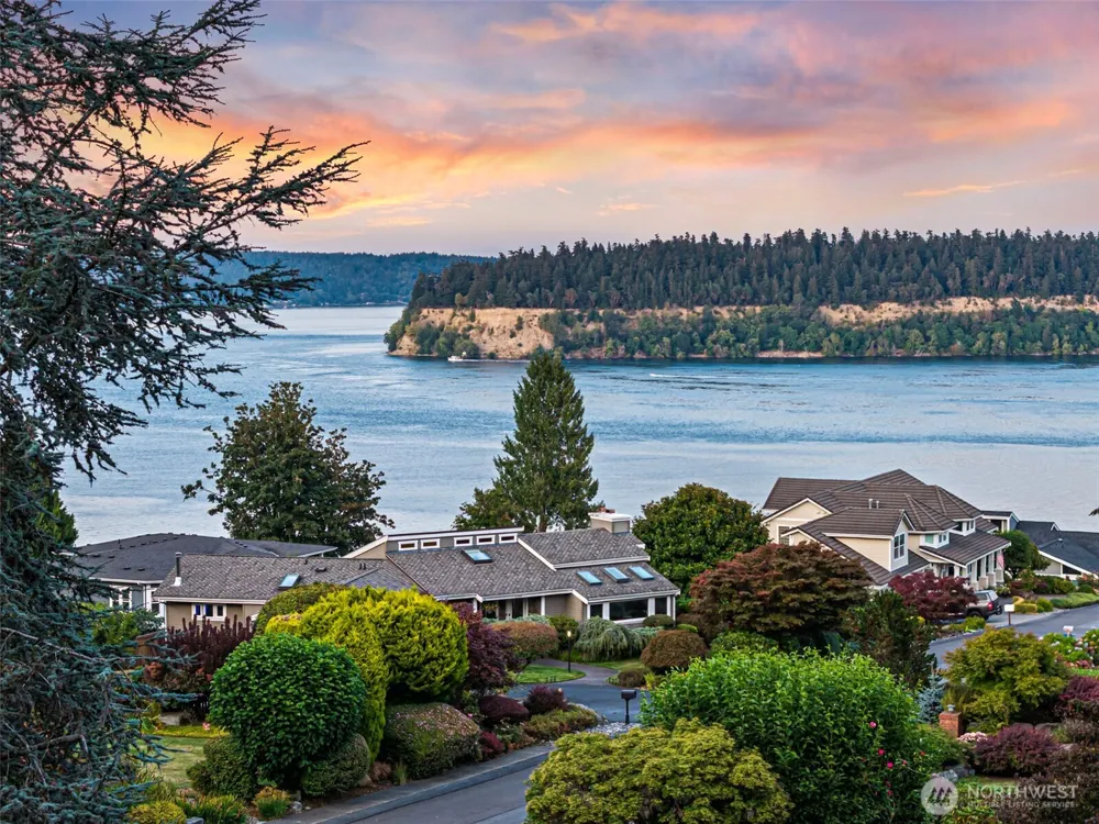 2410 55th Street Ct NW Gig Harbor, WA 98335