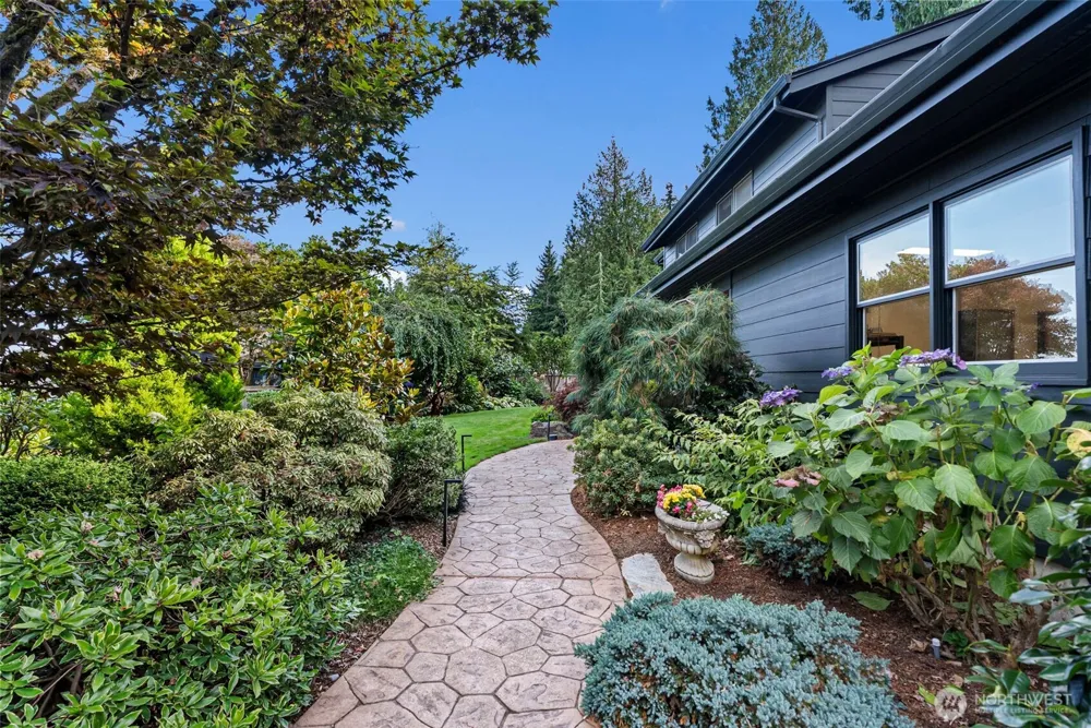 2410 55th Street Ct NW Gig Harbor, WA 98335