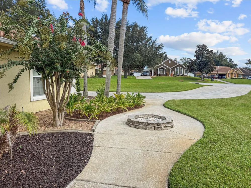 11546 NICE COURT Clermont, FL 34711