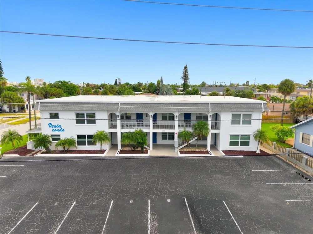 7151 SUNSET WAY #9 St Pete Beach, FL 33706