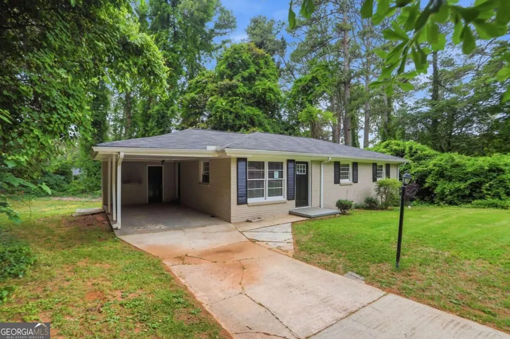 1678 Lee ST Decatur, GA 30035