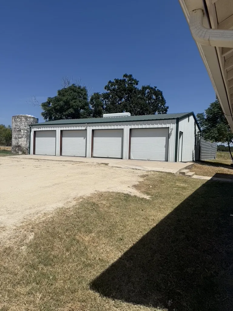 7800 County Road 210 Bertram, TX 78654