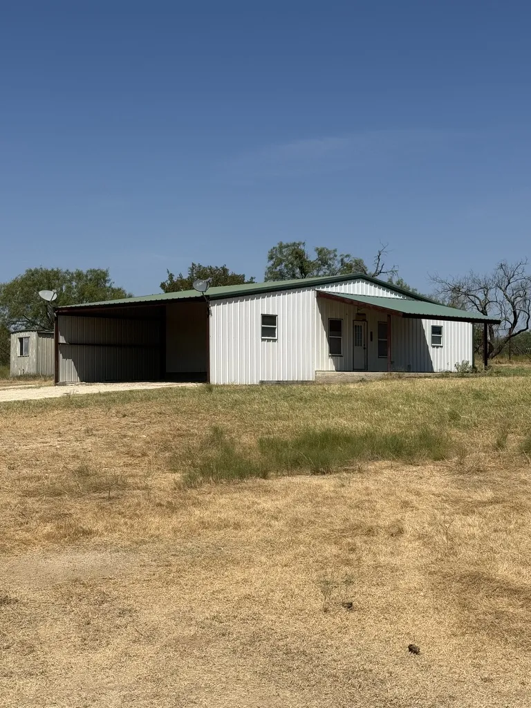 7800 County Road 210 Bertram, TX 78654