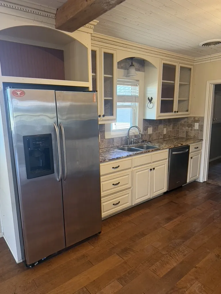 7800 County Road 210 Bertram, TX 78654