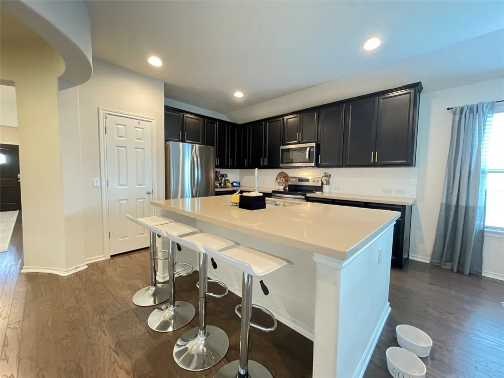 13313 Henneman Drive Pflugerville, TX 78660