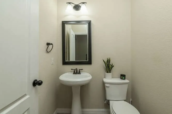 2469 Millbrook Loop Leander, TX 78641