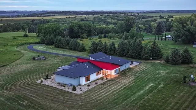 3735 Simpson Road SE Rochester, MN 55904