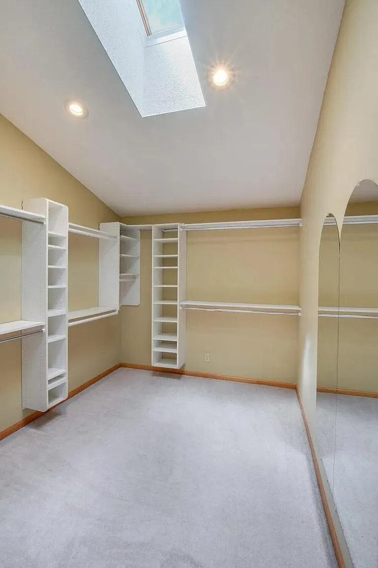 16926 Grays Bay Boulevard Minnetonka, MN 55391