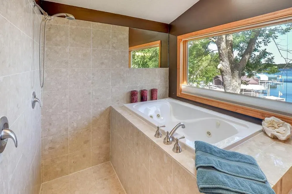 16926 Grays Bay Boulevard Minnetonka, MN 55391