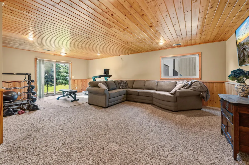 8138 Hunter Lake Drive Clear Lake, MN 55319
