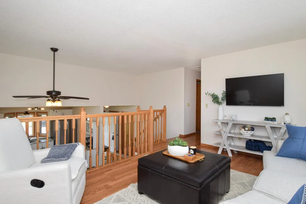 882 115th Avenue NE Blaine, MN 55434