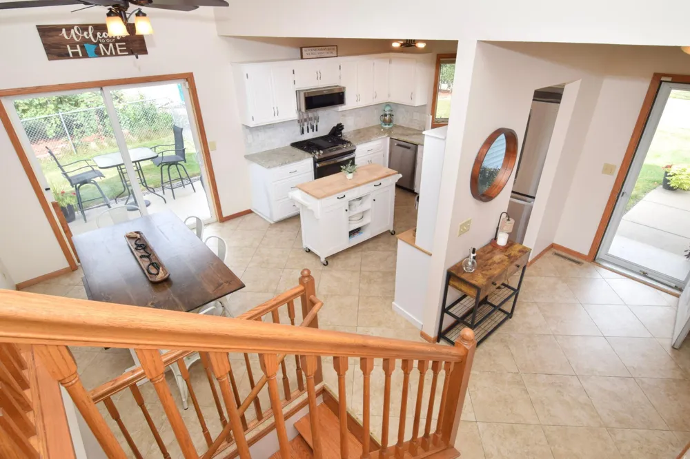 882 115th Avenue NE Blaine, MN 55434