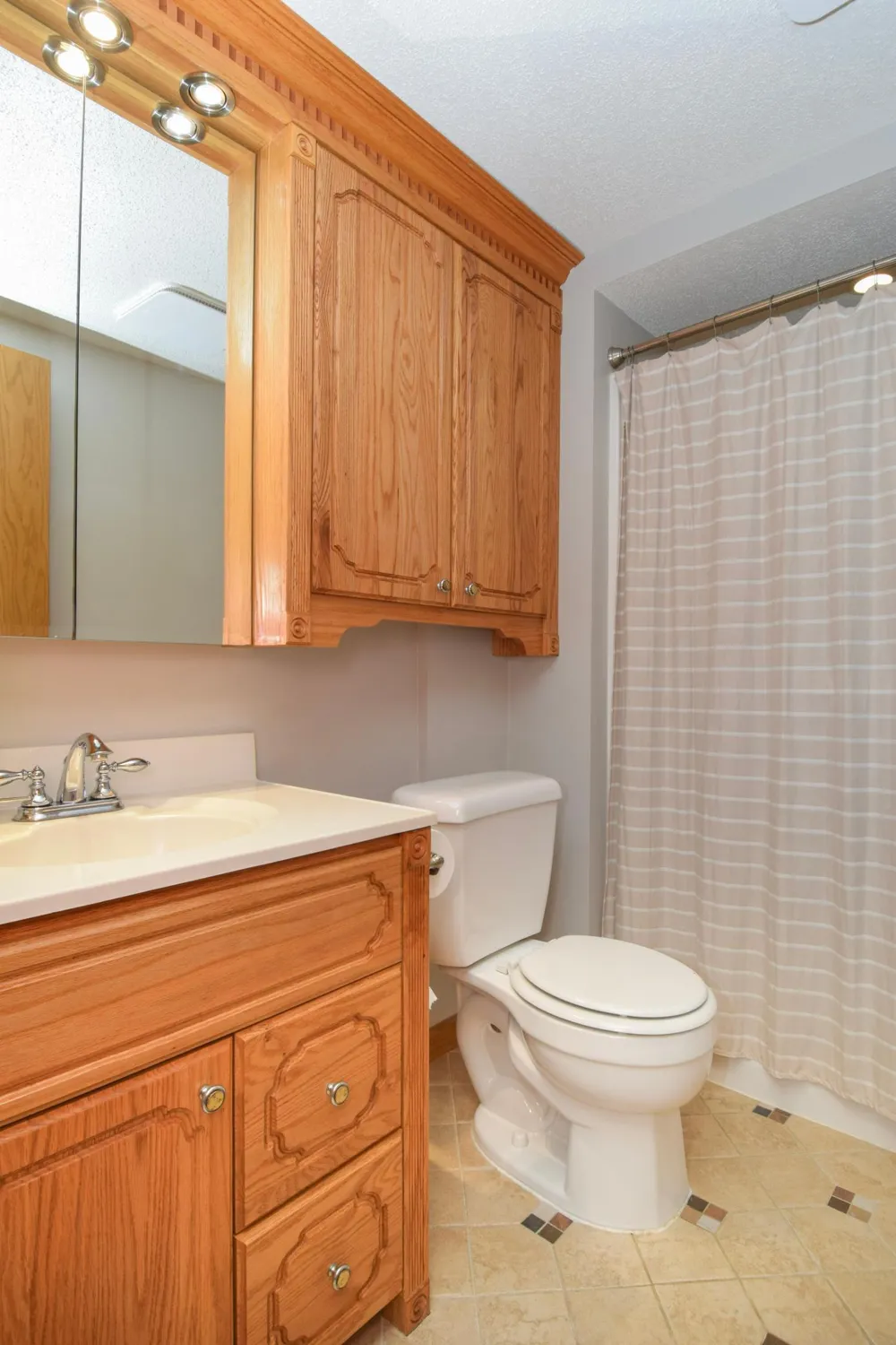 882 115th Avenue NE Blaine, MN 55434