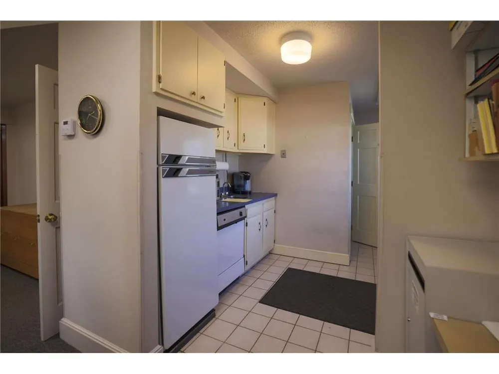 951 Grand Avenue Saint Paul, MN 55105