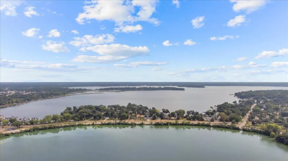4090 Highland Avenue White Bear Lake, MN 55110