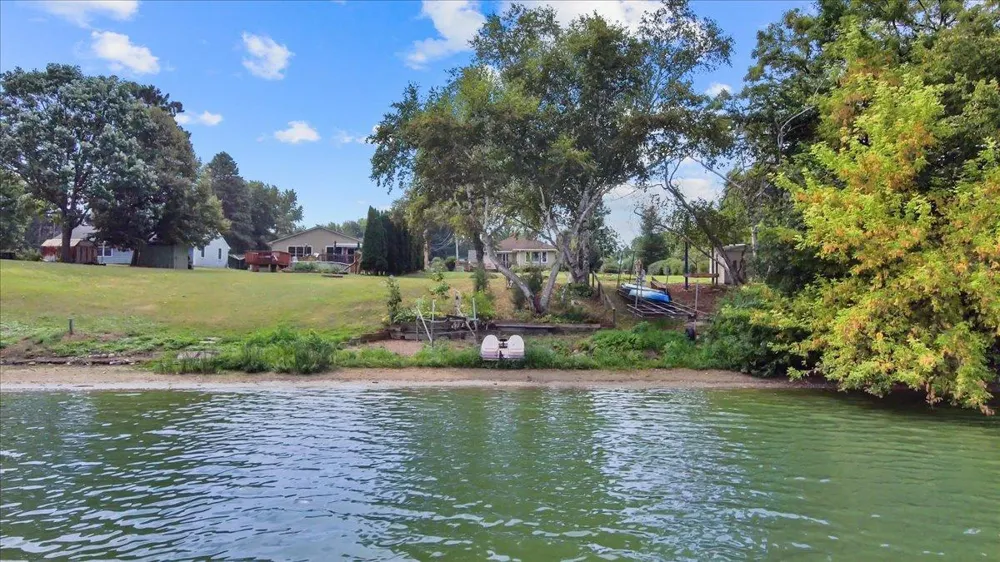 4090 Highland Avenue White Bear Lake, MN 55110