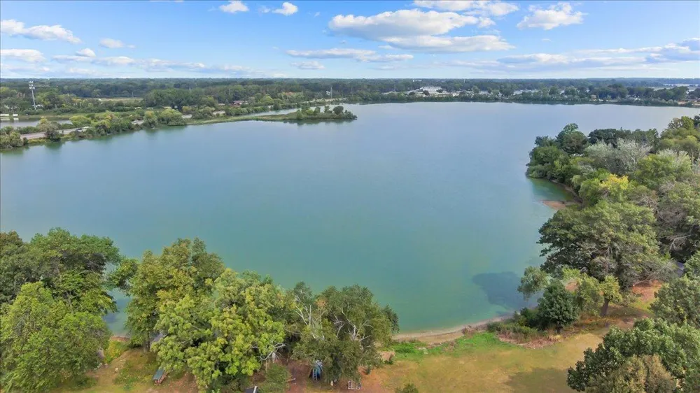 4090 Highland Avenue White Bear Lake, MN 55110