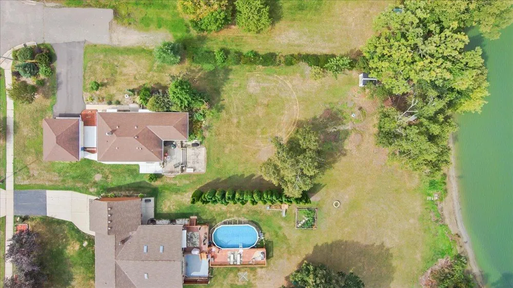 4090 Highland Avenue White Bear Lake, MN 55110