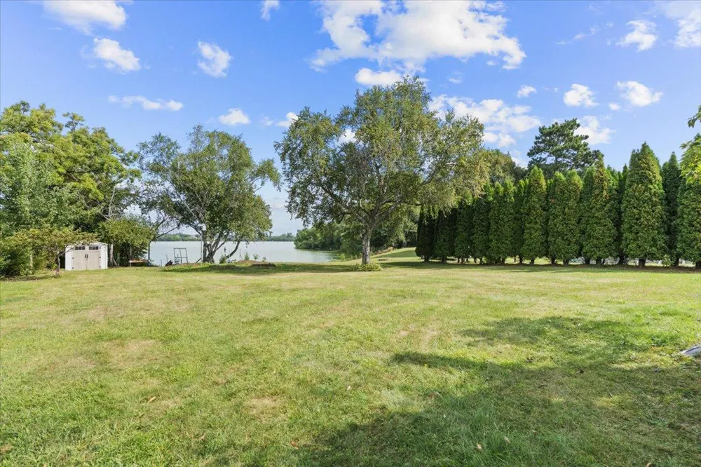 4090 Highland Avenue White Bear Lake, MN 55110