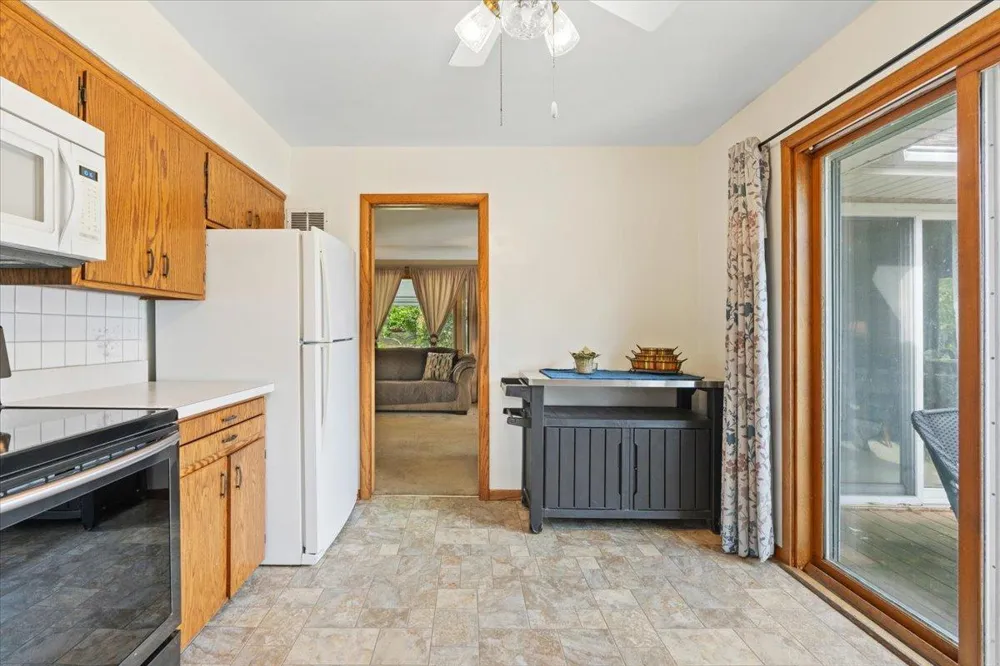 4090 Highland Avenue White Bear Lake, MN 55110