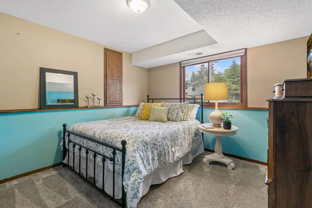 20749 Italy Avenue Lakeville, MN 55044