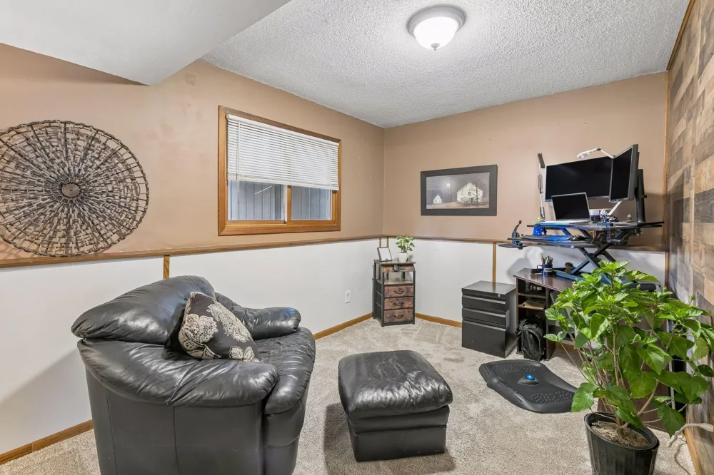 20749 Italy Avenue Lakeville, MN 55044