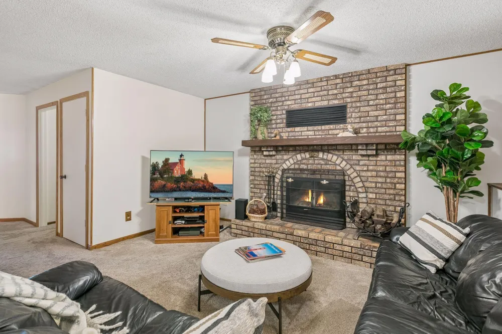 20749 Italy Avenue Lakeville, MN 55044