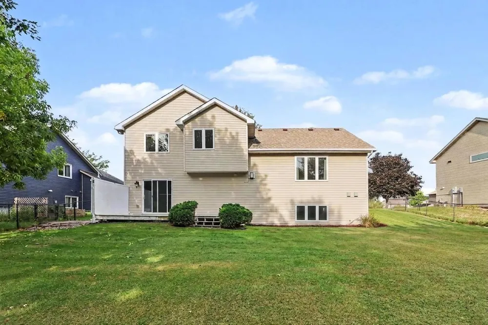 420 9th Avenue NE Lonsdale, MN 55046