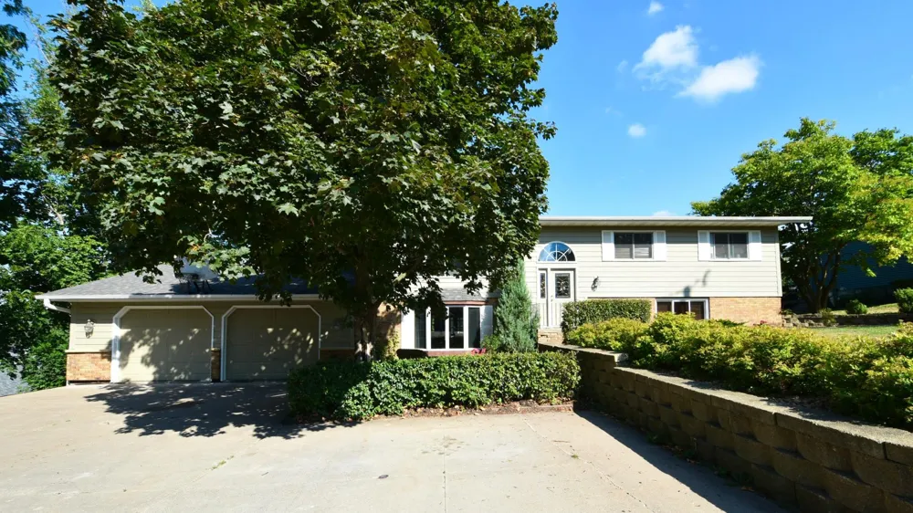 404 S 4th Street Goodhue, MN 55027
