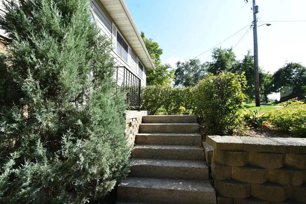 404 S 4th Street Goodhue, MN 55027