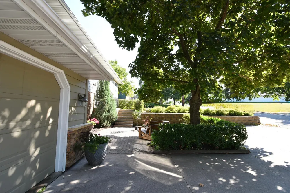 404 S 4th Street Goodhue, MN 55027