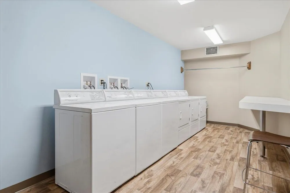 210 W Grant Street #227 Minneapolis, MN 55403
