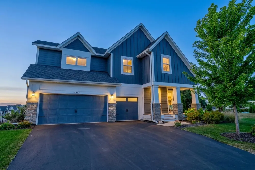4233 Arbor Bay Woodbury, MN 55129