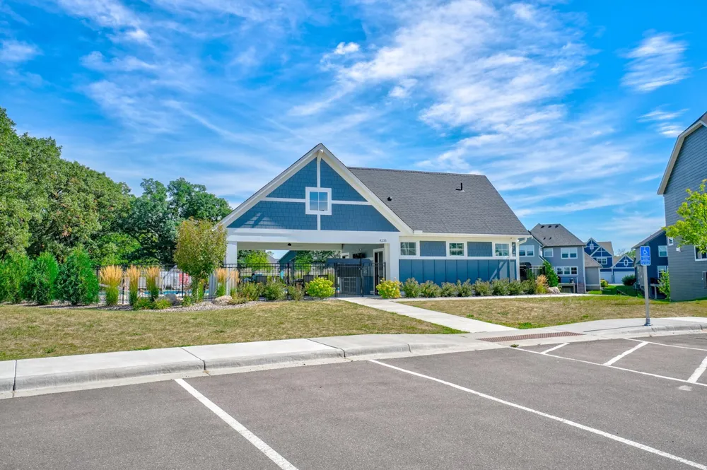 4233 Arbor Bay Woodbury, MN 55129