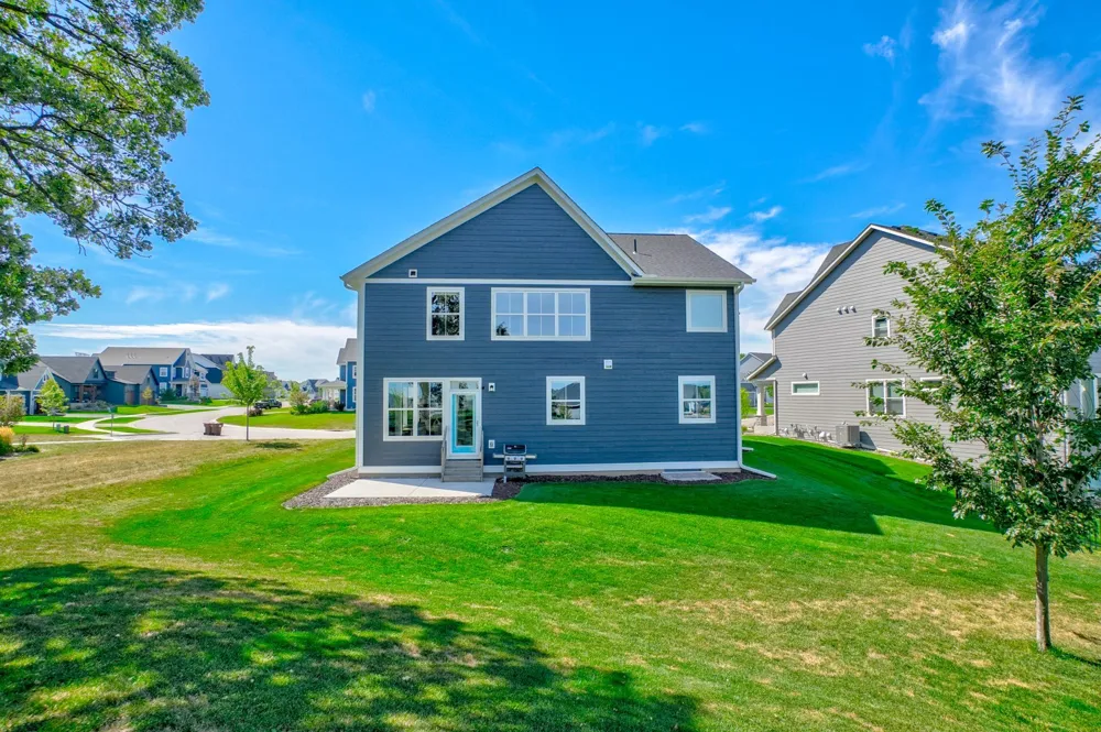 4233 Arbor Bay Woodbury, MN 55129