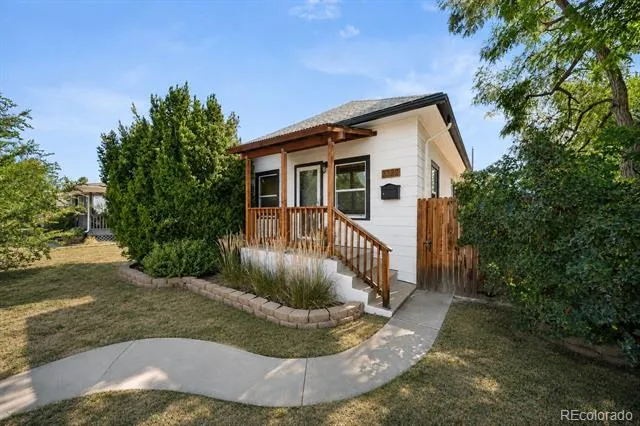 3326 S Logan Street Englewood, CO 80113