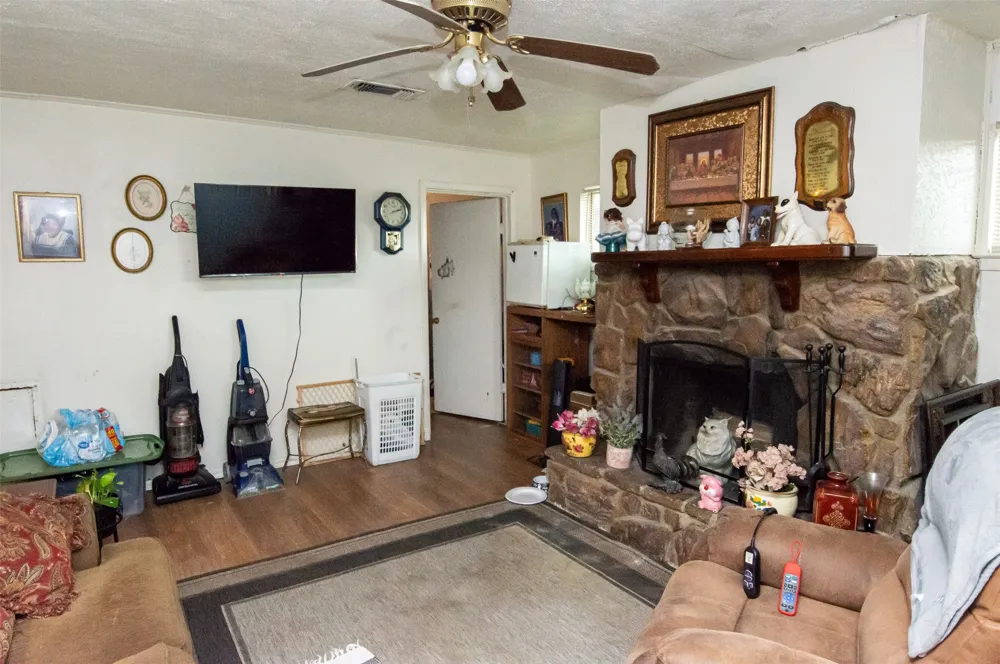 6931 Sweet Sue Lane Dallas, TX 75241