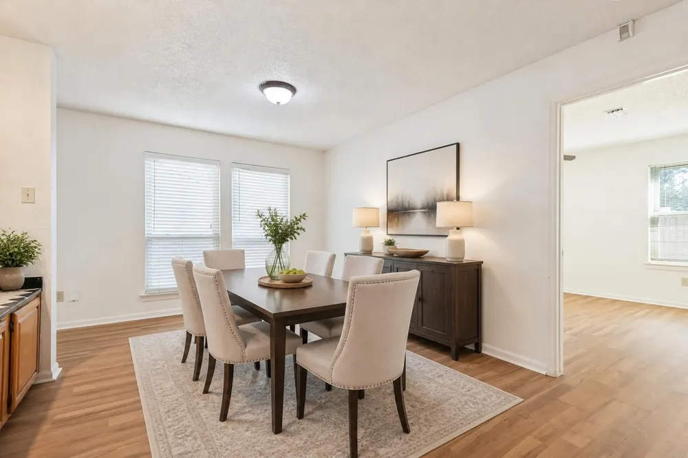 617 Valley Spring Drive Arlington, TX 76018