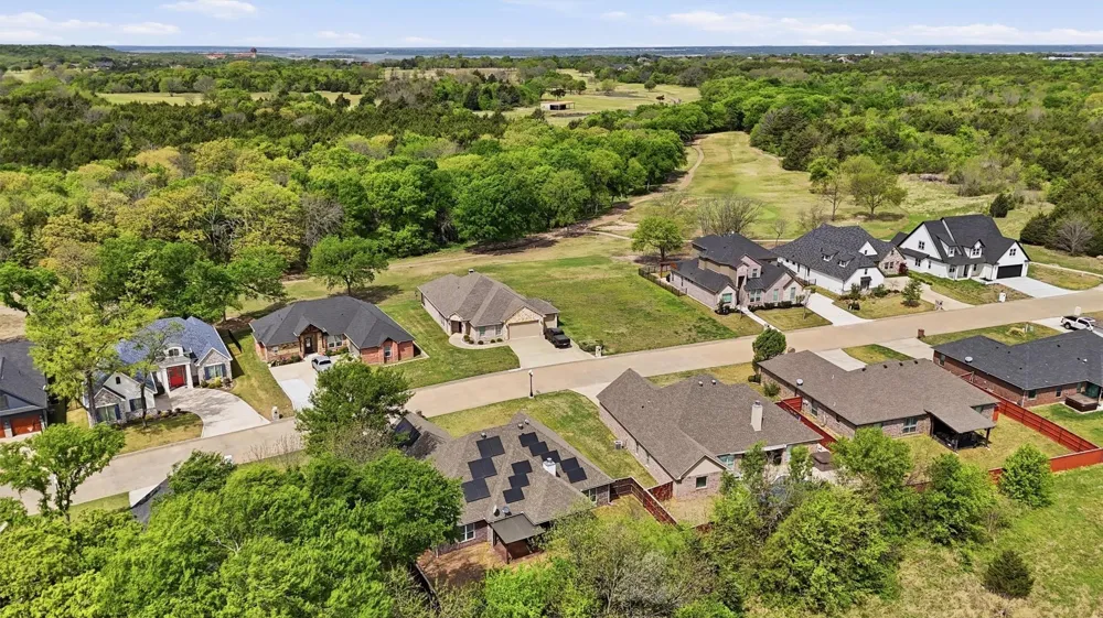 230 Bent Oak Drive Pottsboro, TX 75076