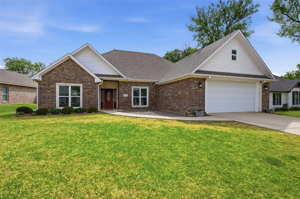 230 Bent Oak Drive Pottsboro, TX 75076