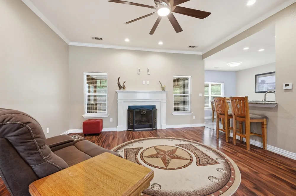 230 Bent Oak Drive Pottsboro, TX 75076