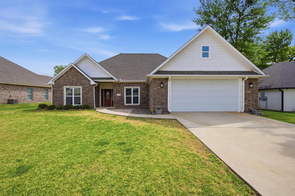 230 Bent Oak Drive Pottsboro, TX 75076