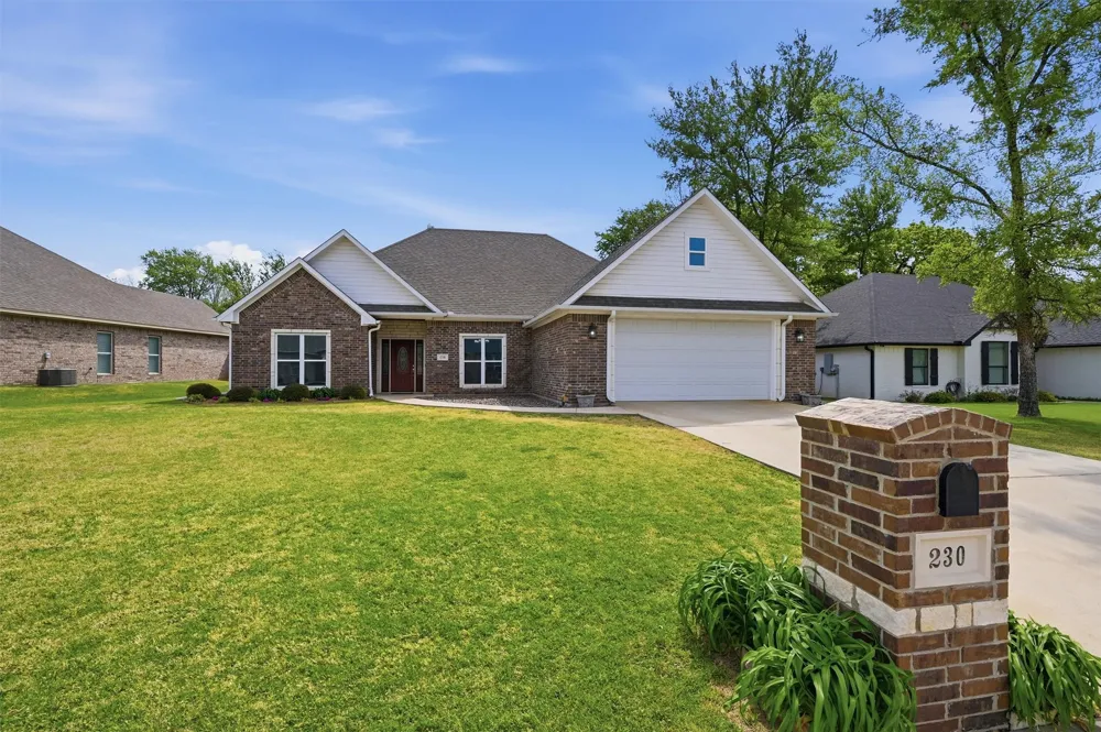 230 Bent Oak Drive Pottsboro, TX 75076
