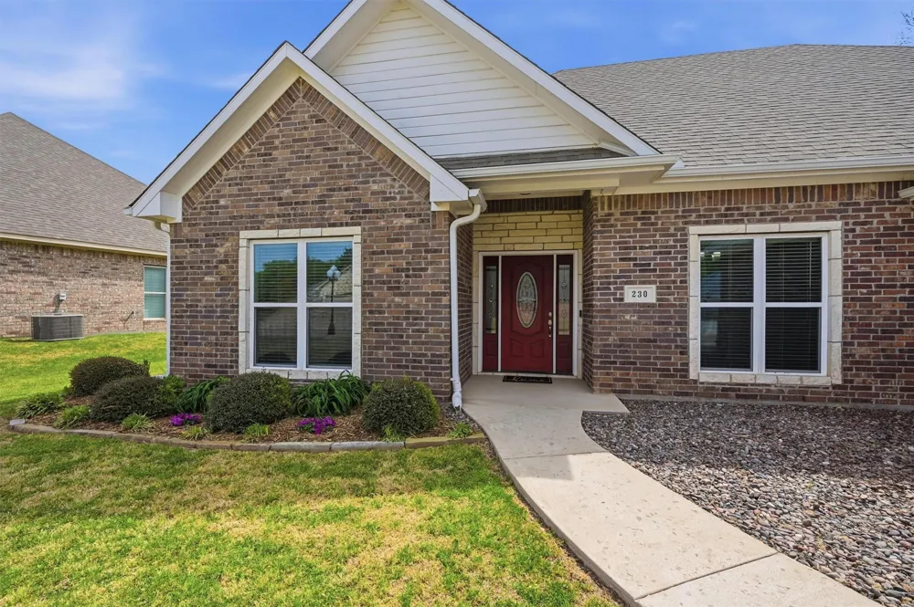 230 Bent Oak Drive Pottsboro, TX 75076