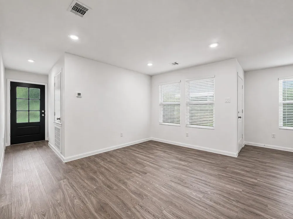 11935 Detar Willis, TX 77378