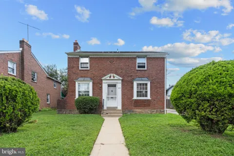 906 RHAWN STREET